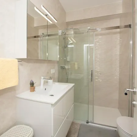 With A Parking Space - 24060 Apartment