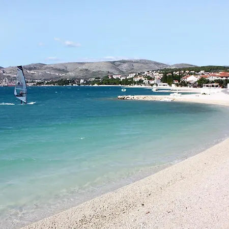 Apartman With Parking Space - 24060 Trogir